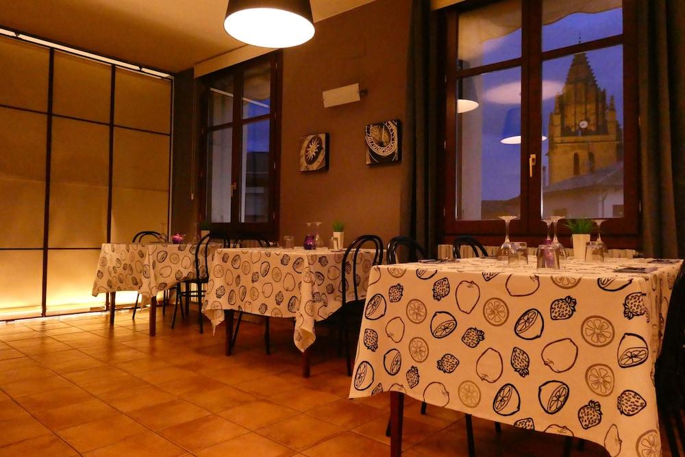 Hospederia De Loarre Hotel Exterior photo
